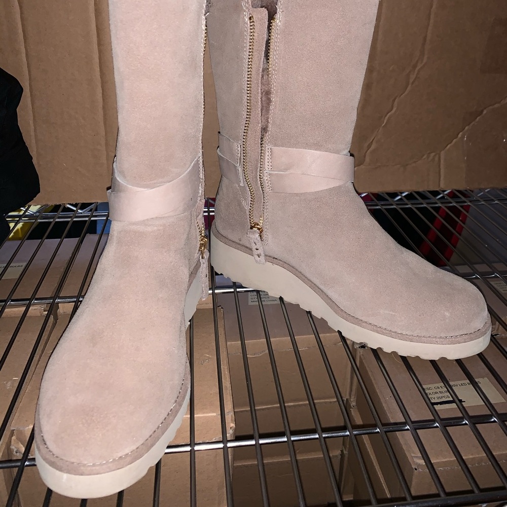 UGG women boots size 7